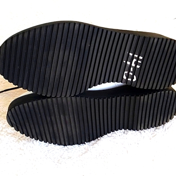 Madden Girl white faux patent leather combat booties - Picture 3 of 10